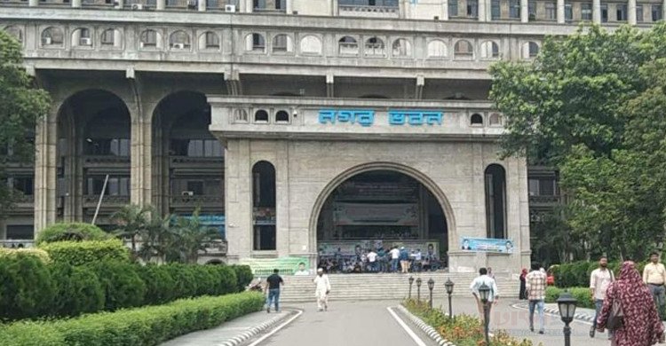 ডিএসসিসির নগরভবনে দুদকের অভিযান, কোটি টাকার আত্মসাতের অভিযোগ